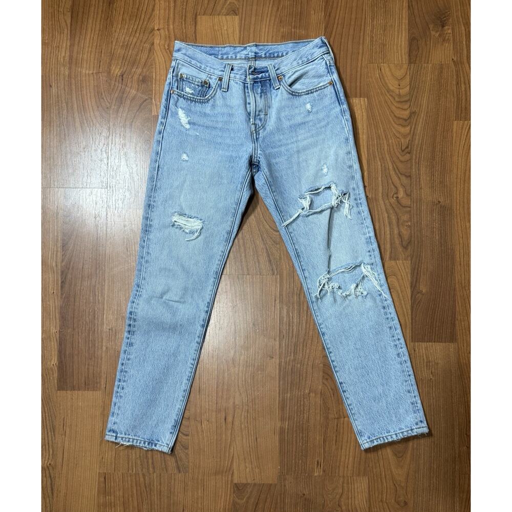 Levi's Straight Denim Jeans Light Blue Distressed 5-Pocket Women